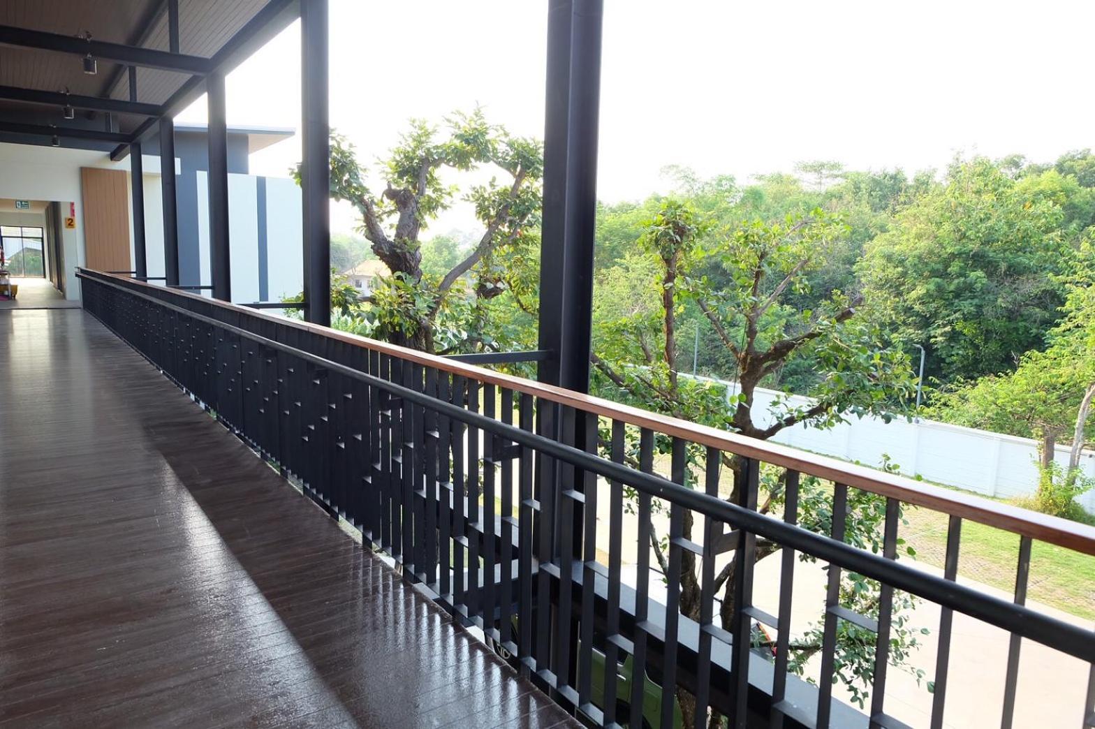 De Vine House Hotel Roi Et Exterior photo
