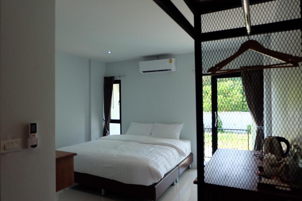 De Vine House Hotel Roi Et Exterior photo